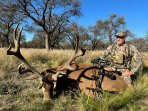 free-range-red-stag-hunting-la-pampa image 1